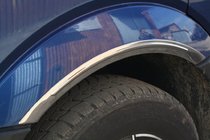 Mercedes Sprinter W906 2006–2018 Smalle hjulbuelister (4 stk., rustfrit stål) Carmos - Tyrkisk stål foto 3