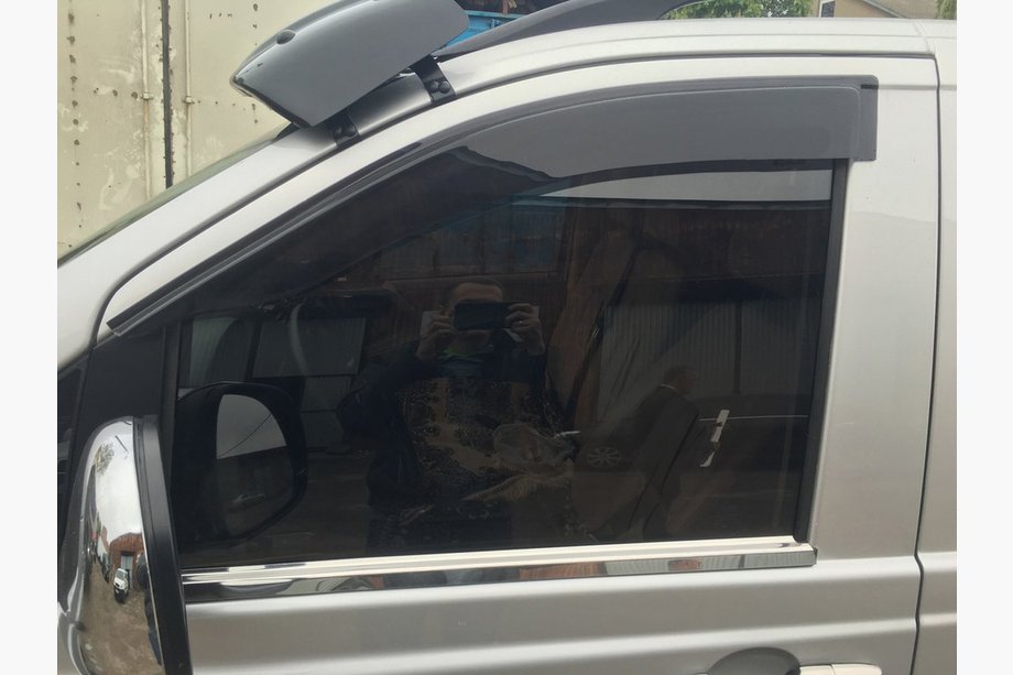 Mercedes Vito W639 2004–2014 Vindafvisere til sideruder (2 stk., DD, indstiksmontering) Foto 4