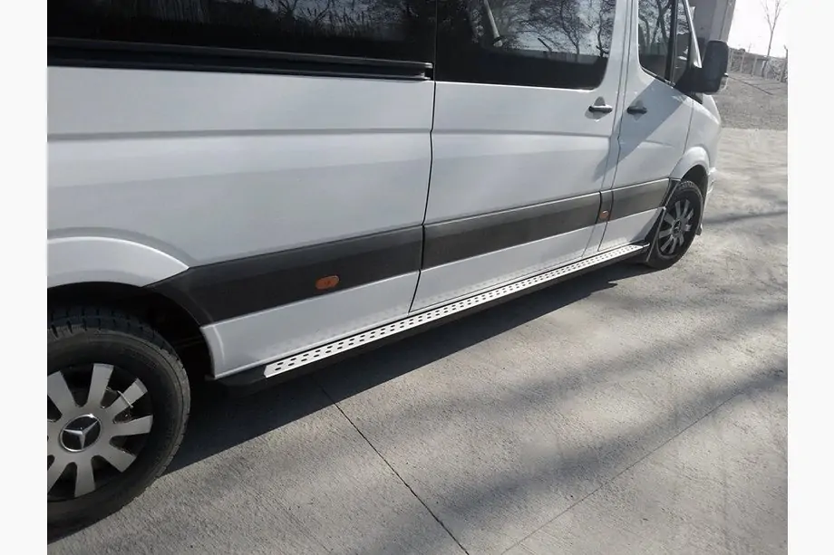 Mercedes Sprinter W907/W910 2018– Siderør DOT-Line (2 stk., aluminium) Image