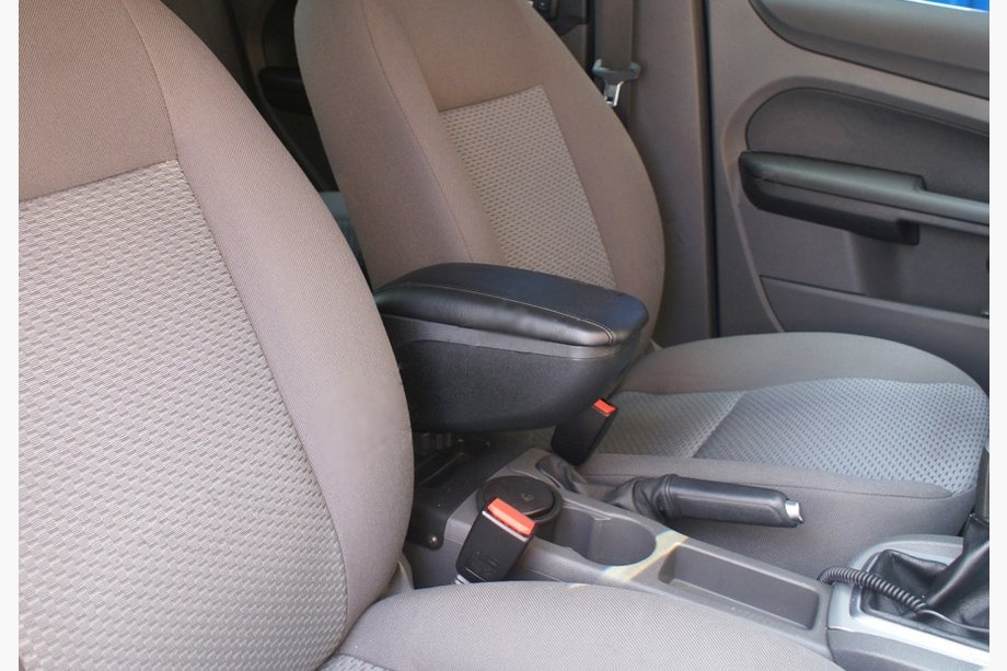 Renault Sandero 2013–2022 Armlæn til kopholder Image