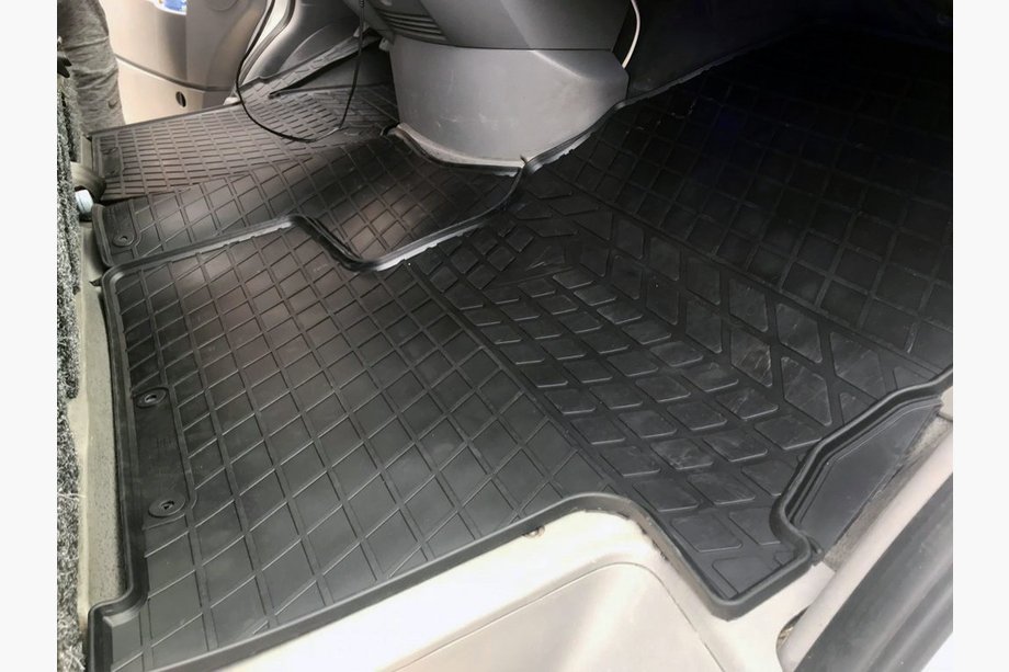 Volkswagen Crafter 2006–2016 Gummimåtter (3 stk., Stingray) 1↗1 Image