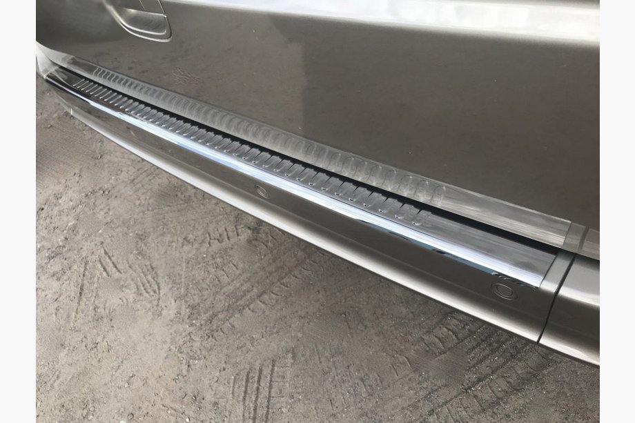 Mercedes Vito W639 2004–2014 Beskyttelsesliste til bagkofanger sort krom (OmsaLine, stål) Image