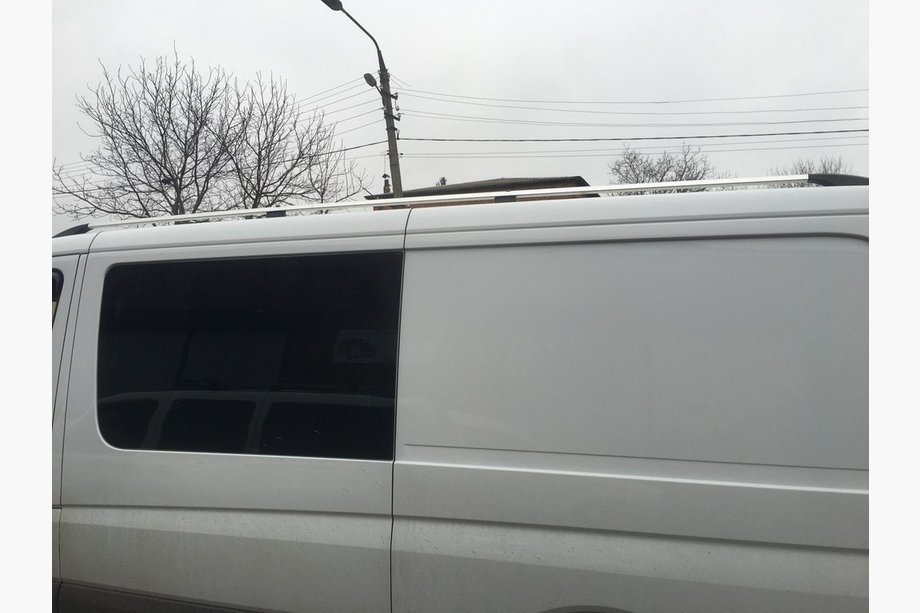 Mercedes Sprinter W907/W910 2018– Tagrælinger DD 340 cm, krom, plastfod Foto 2