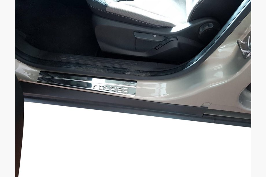 Ford Courier 2014–2023 OmsaLine dørtrinslister (4 stk., rustfrit stål) Image
