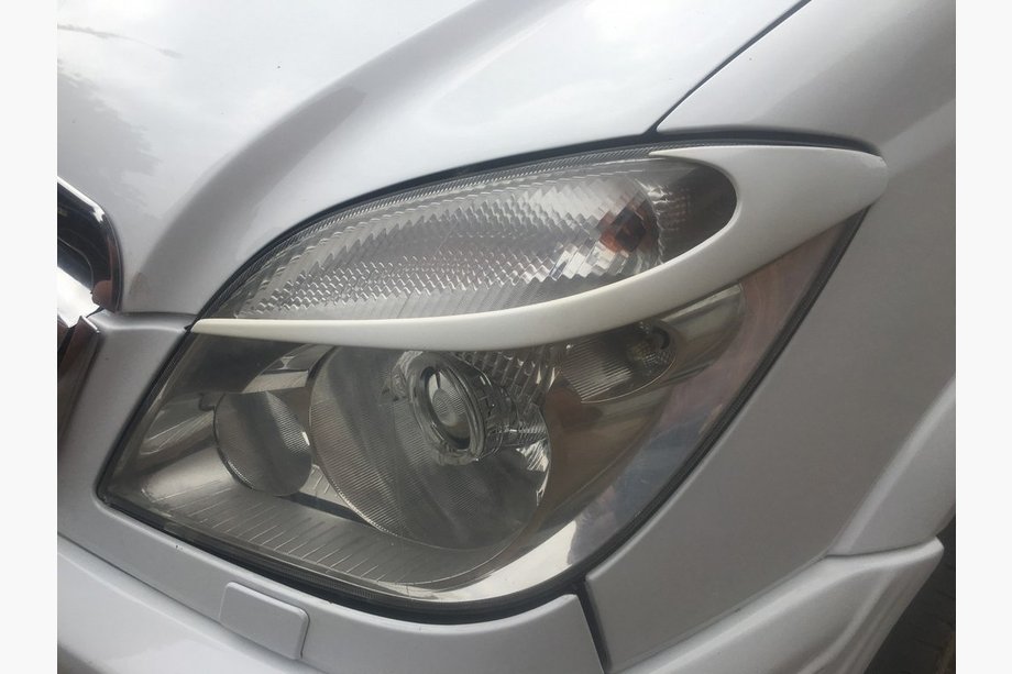 Mercedes Sprinter W906 2006–2018 Forlygtevipper "Måne" (klar til lakering) Image