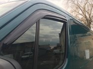 Mercedes Sprinter W906 2006–2018 Selvklæbende vindafvisere (2 stk., Aomis) foto 2