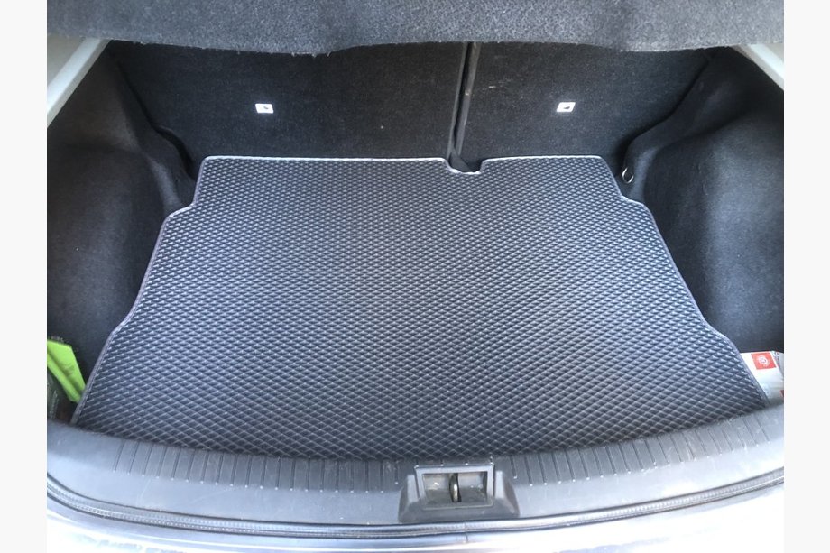 Nissan Qashqai 2010–2014 Bagagerumsmåtte (EVA, sort) Image