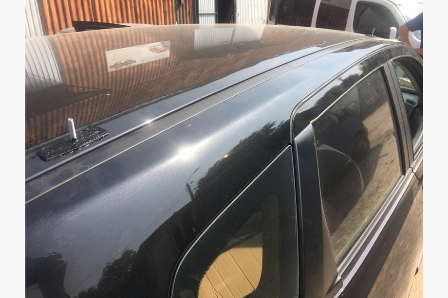Nissan Qashqai 2010–2014 Sorte tagrælinger (plastfødder) Til +2-version, plastfødder Foto 3