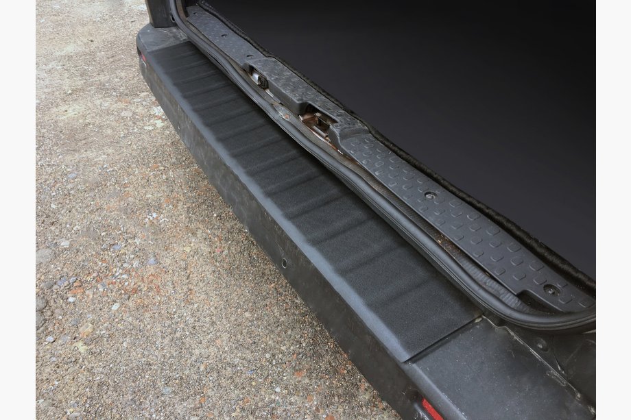 Opel Vivaro 2015–2019 Krom bagkofangerbeskytter DDU (ABS) Image