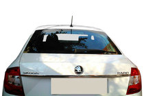 Skoda Rapid 2012–2019 Kromliste over nummerplade Tit-design (rustfri) foto 1