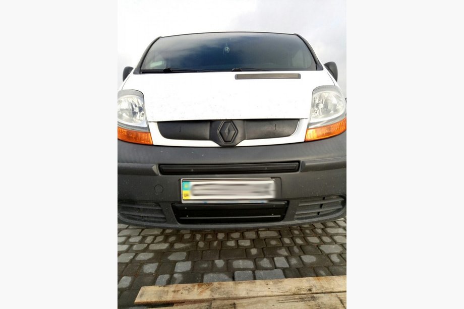 Renault Trafic 2001–2015 Vinter nederste grillafdækning (under nummerpladen) 2007-2015, Blank Foto 3