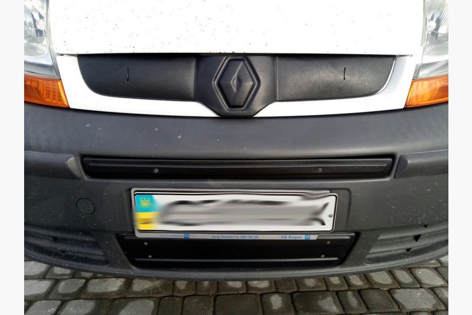 Renault Trafic 2001–2015 Vinter nederste grillafdækning (under nummerpladen) 2007-2015, Blank Foto 4