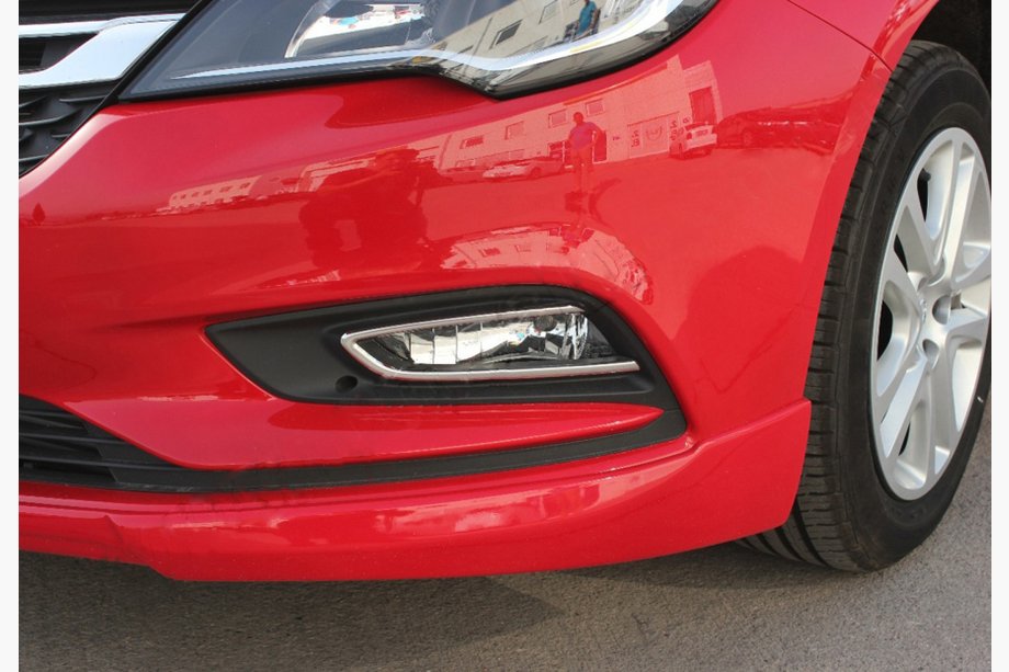 Opel Astra K 2016–2021 Krom pynterammer til tågelygter OmsaLine (2 stk., rustfrit stål) Image