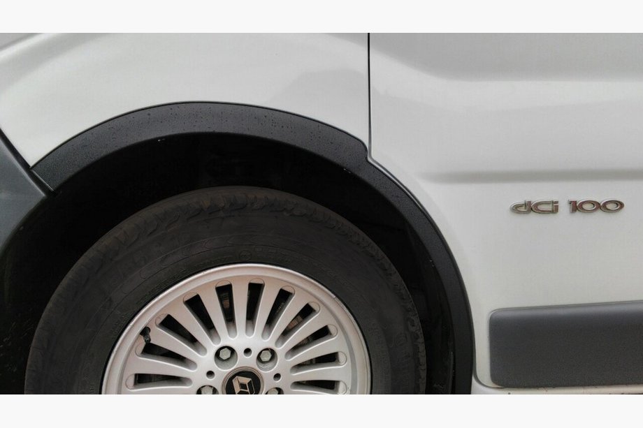 Nissan Primastar 2002–2014 Hjulskærmskantslister (4 stk., sorte) 2007-2015, Sort metal Image