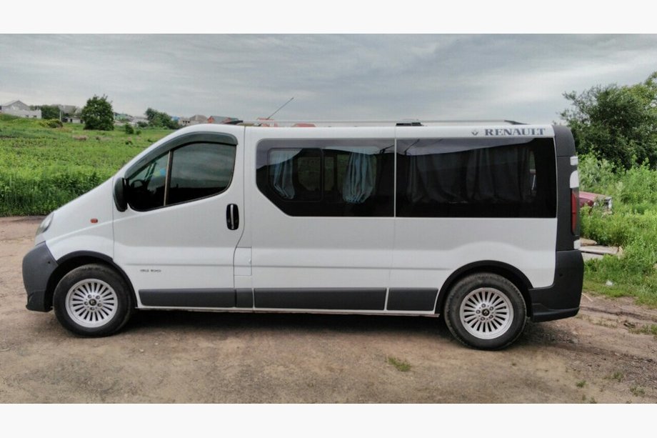 Renault Trafic 2001–2015 Hjulskærmskantslister (4 stk., sorte) 2007-2015, sort metal, for + bag Foto 6