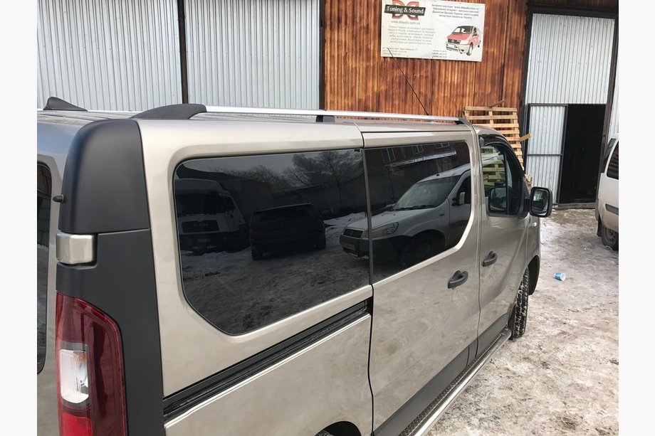 Nissan NV300/Primastar 2016– Krom tagrælinger Lang akselafstand, plastfødder Foto 3