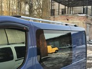 Opel Vivaro 2001–2015 Krom tagrælinger Korte, plastikfødder foto 6