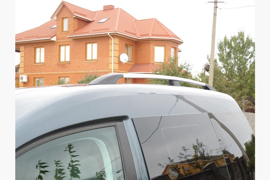 Volkswagen Caddy 2015–2020 Krom tagrælinger Foto 2