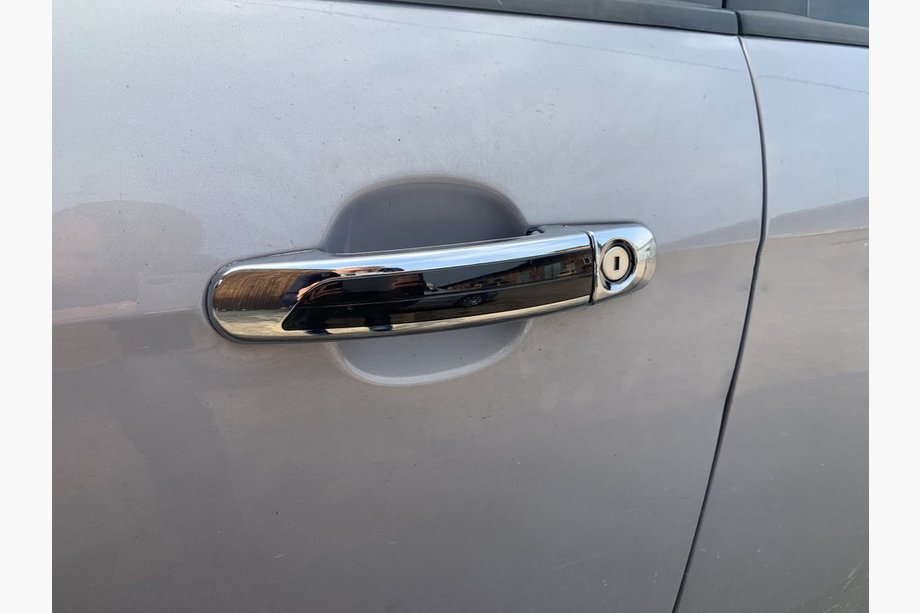 Ford Focus III 2011–2017 Dørgrebskapper med sort stribe (4 stk., ABS) Image