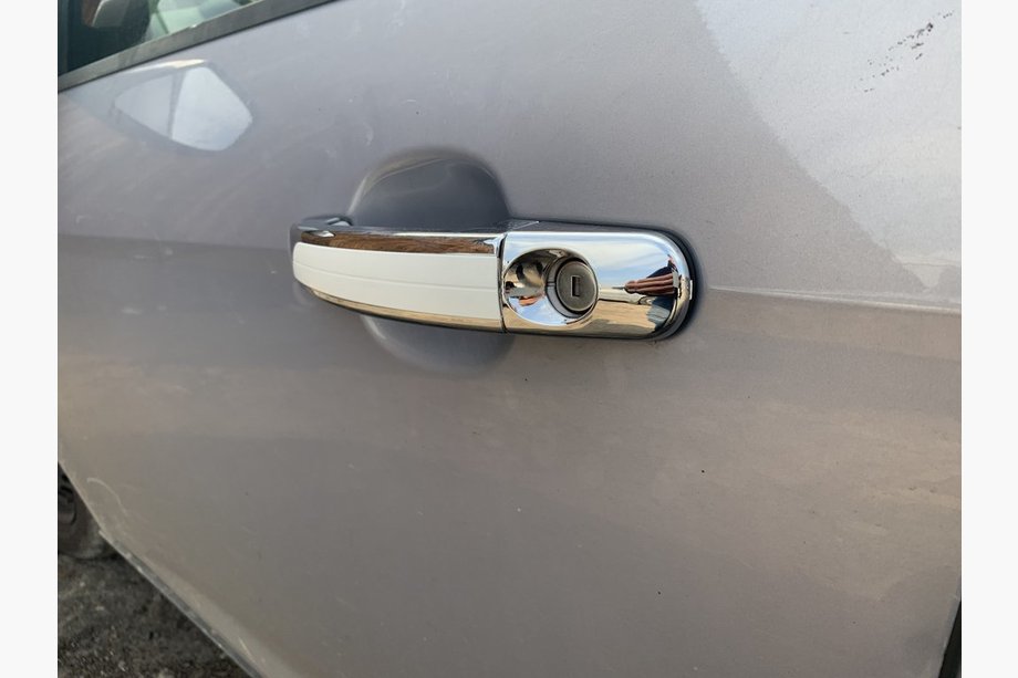 Ford Kuga 2008–2013 Krom dørgrebsdæksler med hvid stribe (4 stk., ABS) Image