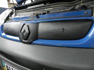Renault Trafic 2001–2015 Øvre vinterafdækning til kølergrill foto 9