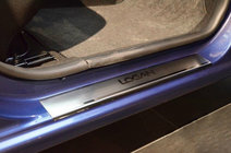 Renault Logan MCV 2013–2022 Dørtrinslister Nathaniko (4 stk., rustfrit stål) Standard - Lohmann tape, 0,5 mm foto 1