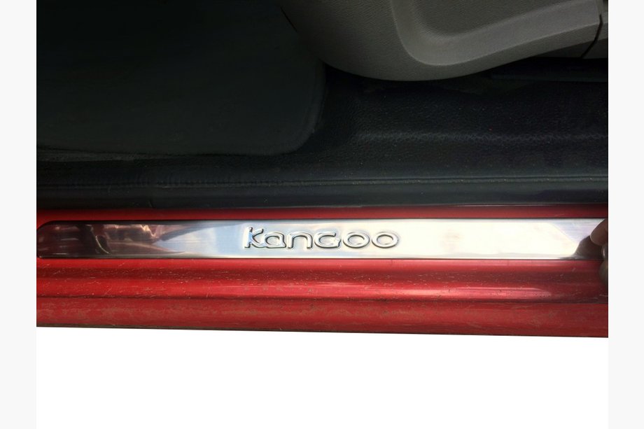 Renault Kangoo 2008–2020 OmsaLine dørtrinslister (2 stk., rustfrit stål) Image