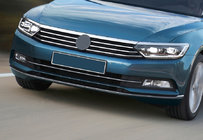 Volkswagen Passat B8 2015–2023 Kromlister til forreste kofanger (2015-2018, 3 stk., rustfrit stål) Carmos - Tyrkisk stål foto 6