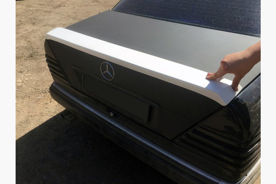 Mercedes E-klasse W124 1984–1997 Spoiler (til lakering) Image