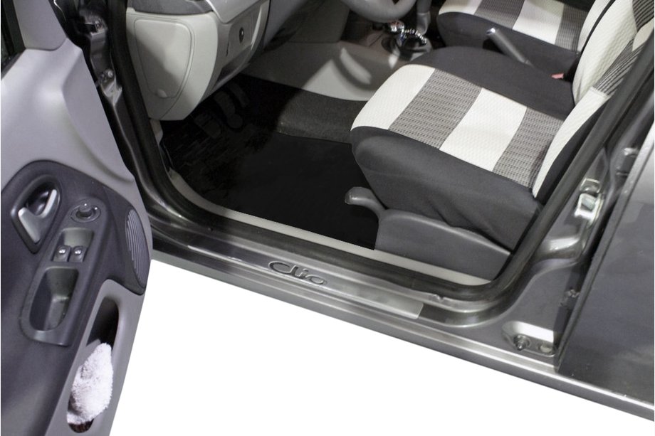 Renault Clio III 2005–2012 OmsaLine dørtrinslister (2 stk., rustfrit stål) Image