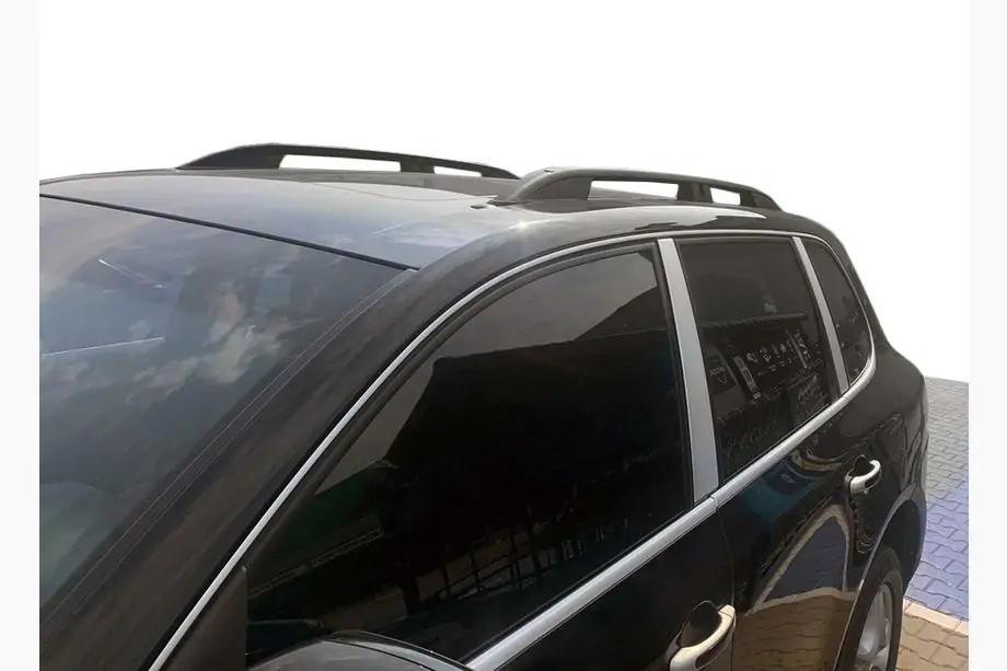 Volkswagen Touareg 2002–2010 Tagrælinger Skyport (mat sort) Image