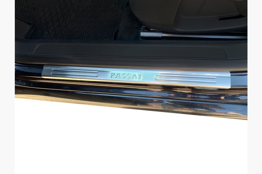 Volkswagen Passat B7 2012–2015 OmsaLine dørtrinslister type 2 (4 stk., rustfrit stål) Image