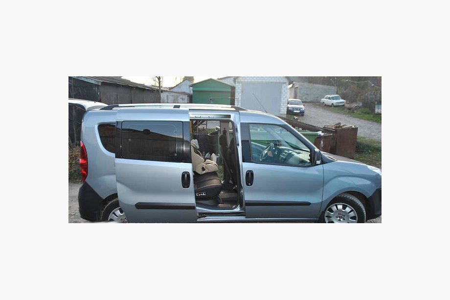 Fiat Doblo II 2010–2022 Krom tagrælinger Standard, metalfødder Foto 7
