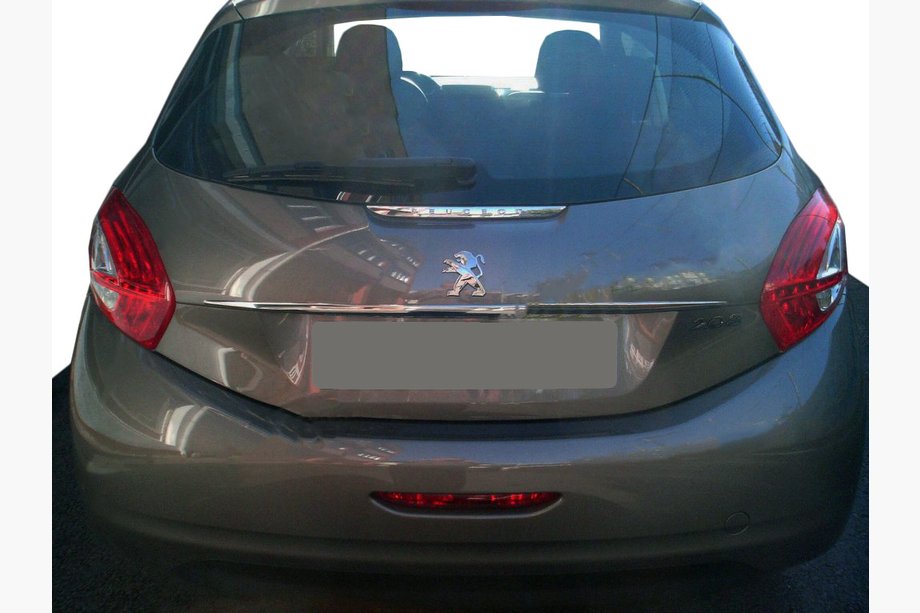 Peugeot 208 2012–2019 Kromliste over nummerpladen Tit-designs (rustfrit stål) Image