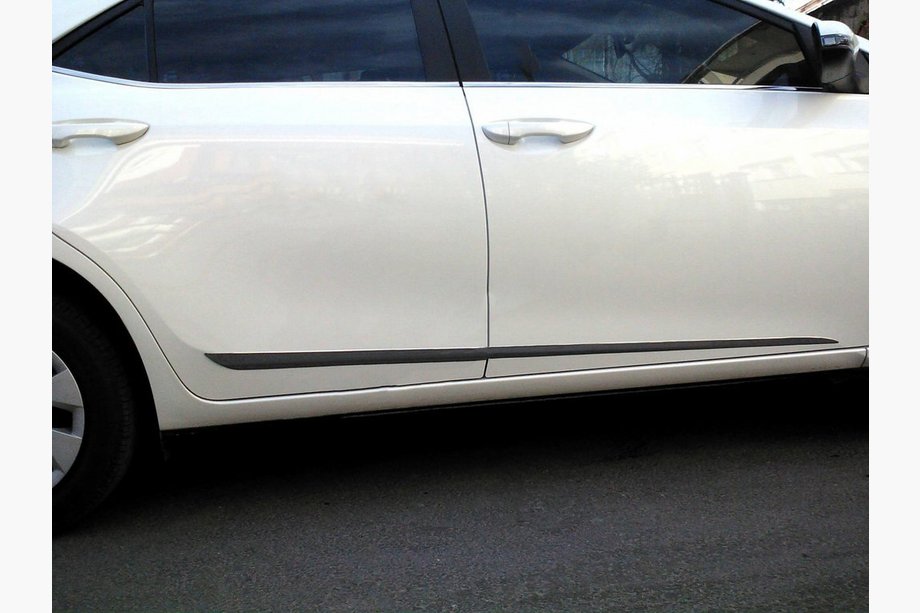 Toyota Corolla 2013–2019 Dørlister i rustfrit stål Image