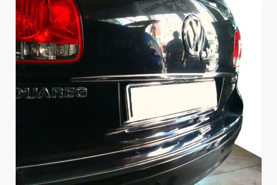 Volkswagen Touareg 2002–2010 Kromliste over nummerpladen (rustfrit stål) Image
