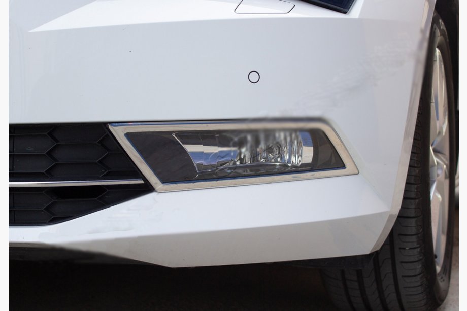 Skoda Superb 2015–2024 Krom pynterammer til tågelygter OmsaLine (2 stk., rustfrit stål) Image