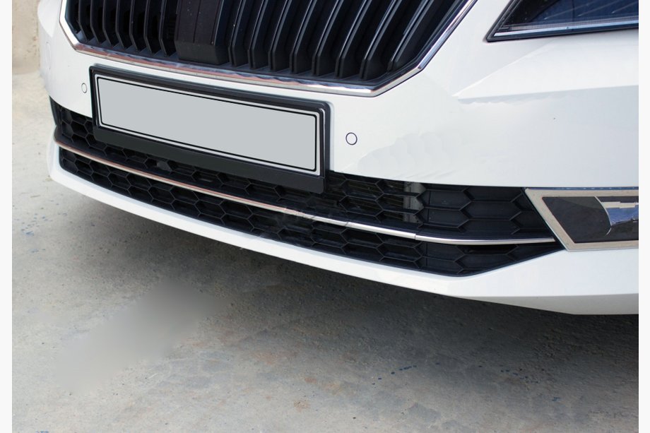 Skoda Superb 2015–2024 NEDSAT! OmsaLine frontkofangerlister (3 stk., rustfrit stål) Image