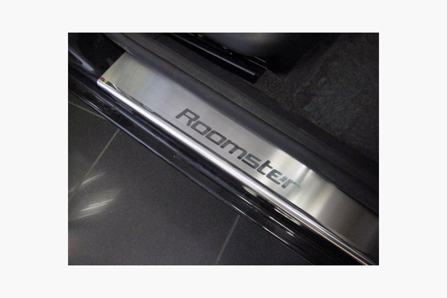 Skoda Roomster 2006–2015 Dørtrinslister Nathaniko (4 stk., rustfrit stål) Standard - Lohmann tape, 0,5 mm Image