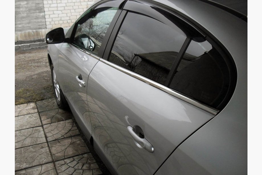 Renault Fluence 2009–2016 Nederste vindueslister (4 stk., rustfrit stål) Carmos - tyrkisk rustfrit stål Image