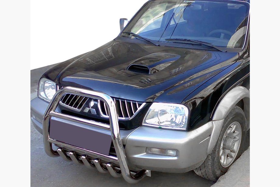 Mitsubishi L200 1996–2006 Bullbar QT007 (rustfrit stål) Image