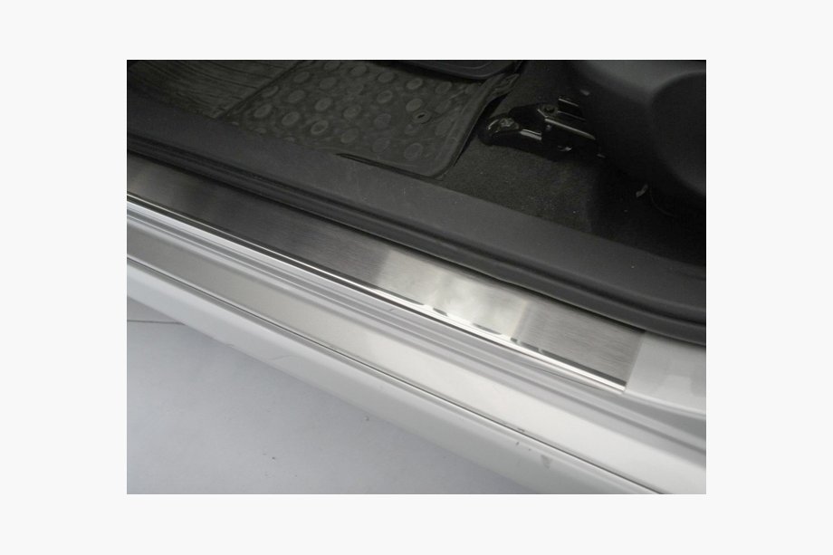 Toyota Auris 2007–2012 Dørtrinslister Nathaniko (4 stk., rustfrit stål) Standard - Lohmann tape, 0,5 mm Image