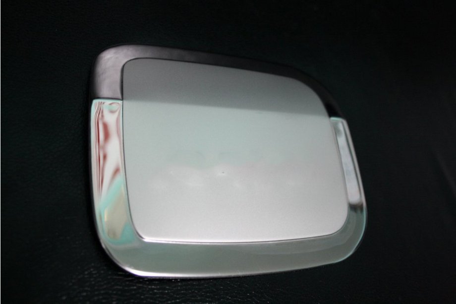 Toyota Rav 4 2001–2005 Tankklap cover i rustfrit stål Image