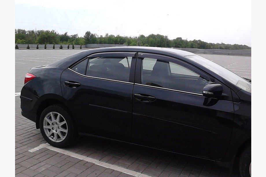 Toyota Corolla 2013–2019 Vindafvisere til sideruder (4 stk, Cobra) Image