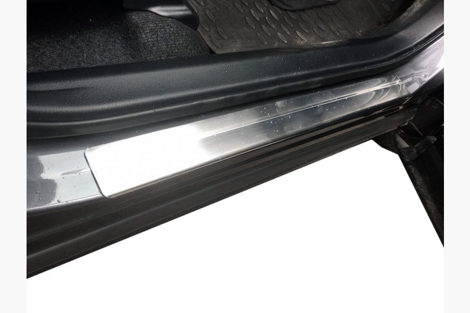 Toyota Rav 4 2013–2018 OmsaLine dørtrinslister (4 stk., rustfrit stål) Foto 1