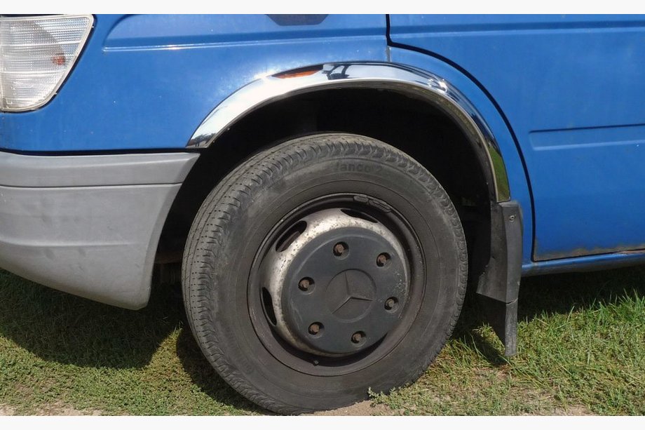 Volkswagen LT 1995–2006 Skærmkantlister (4 stk., rustfrit stål) Image