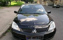 Mitsubishi Lancer 9 2004–2008 Motorhjelmsdeflektor (VIP) foto 1
