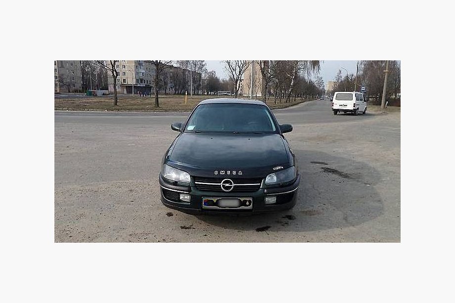 Opel Omega B 1994–2003 Motorhjelmsdeflektor (1993-1999, VIP) Image