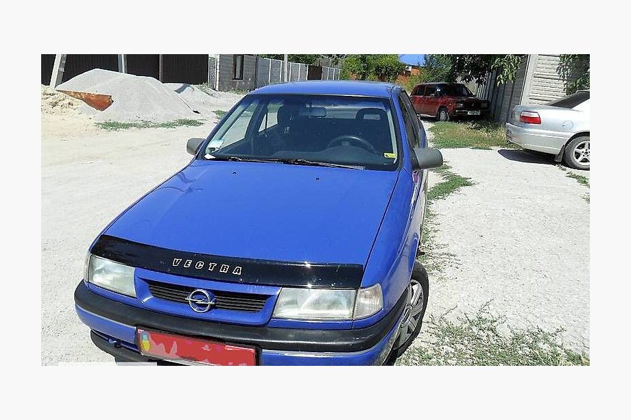 Opel Vectra A 1987–1995 Motorhjelmsdeflektor (VIP) Image