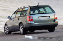 Volkswagen Passat B5 1997–2005 Bagkofangerbeskytter til SW (Omsa, rustfrit stål) foto 1